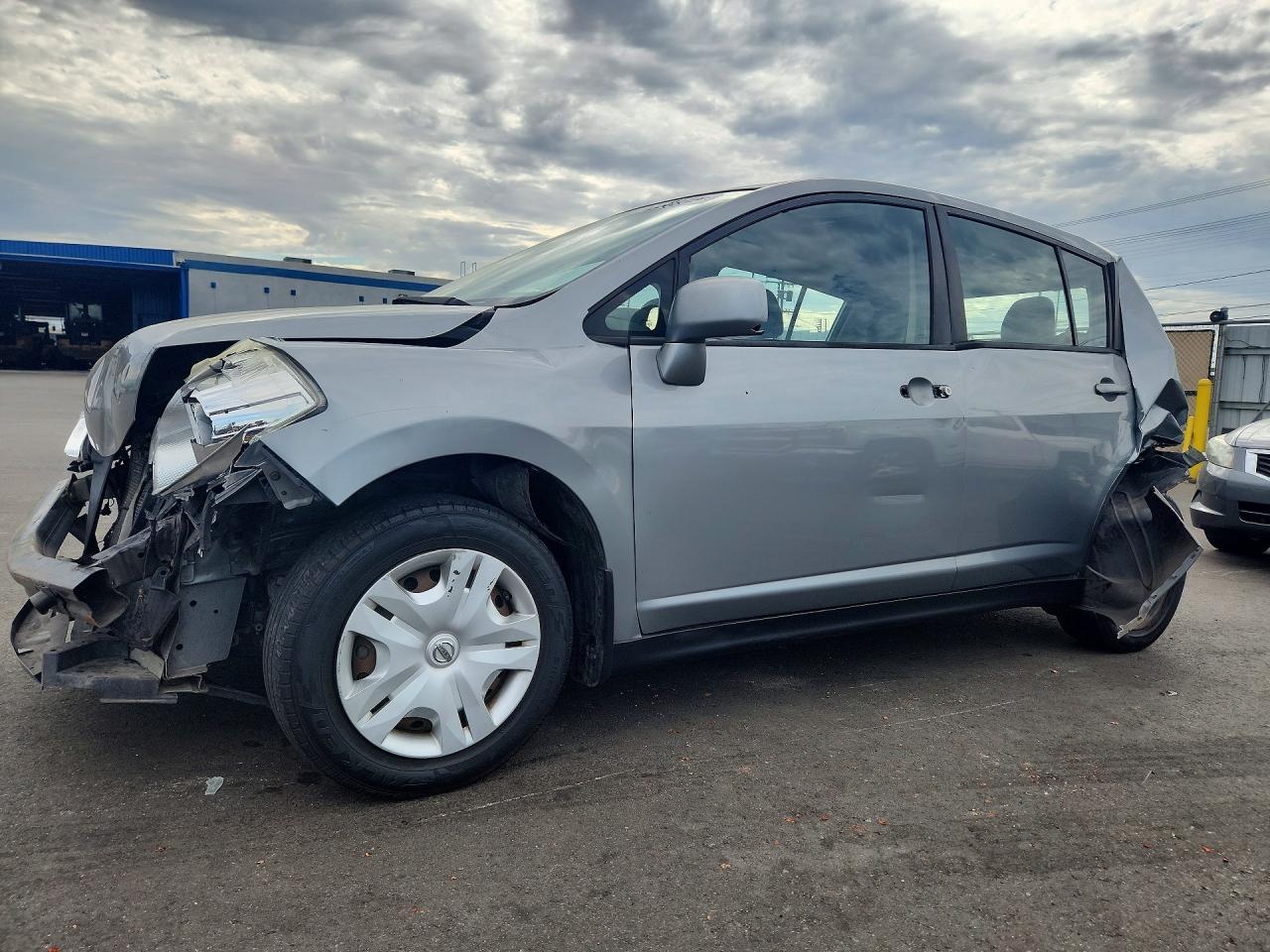2011 Nissan Versa S, VIN 3N1BC1CP1BL439991 — Front end