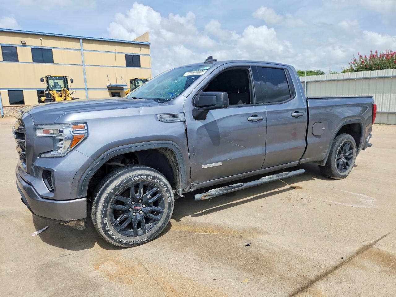 2021 GMC Sierra 1500 Elevation, VIN 1GTR8CEK3MZ237188 — Minor dents and scratches