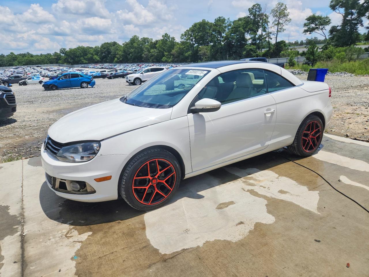 2013 Volkswagen Eos Sport, VIN WVWBW8AH7DV000287 — Minor dents and scratches