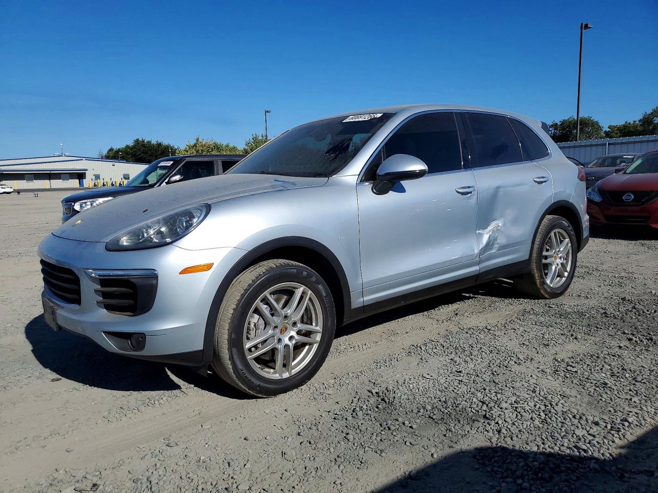 2016 Porsche Cayenne, VIN WP1AA2A25GLA04887 — Бок