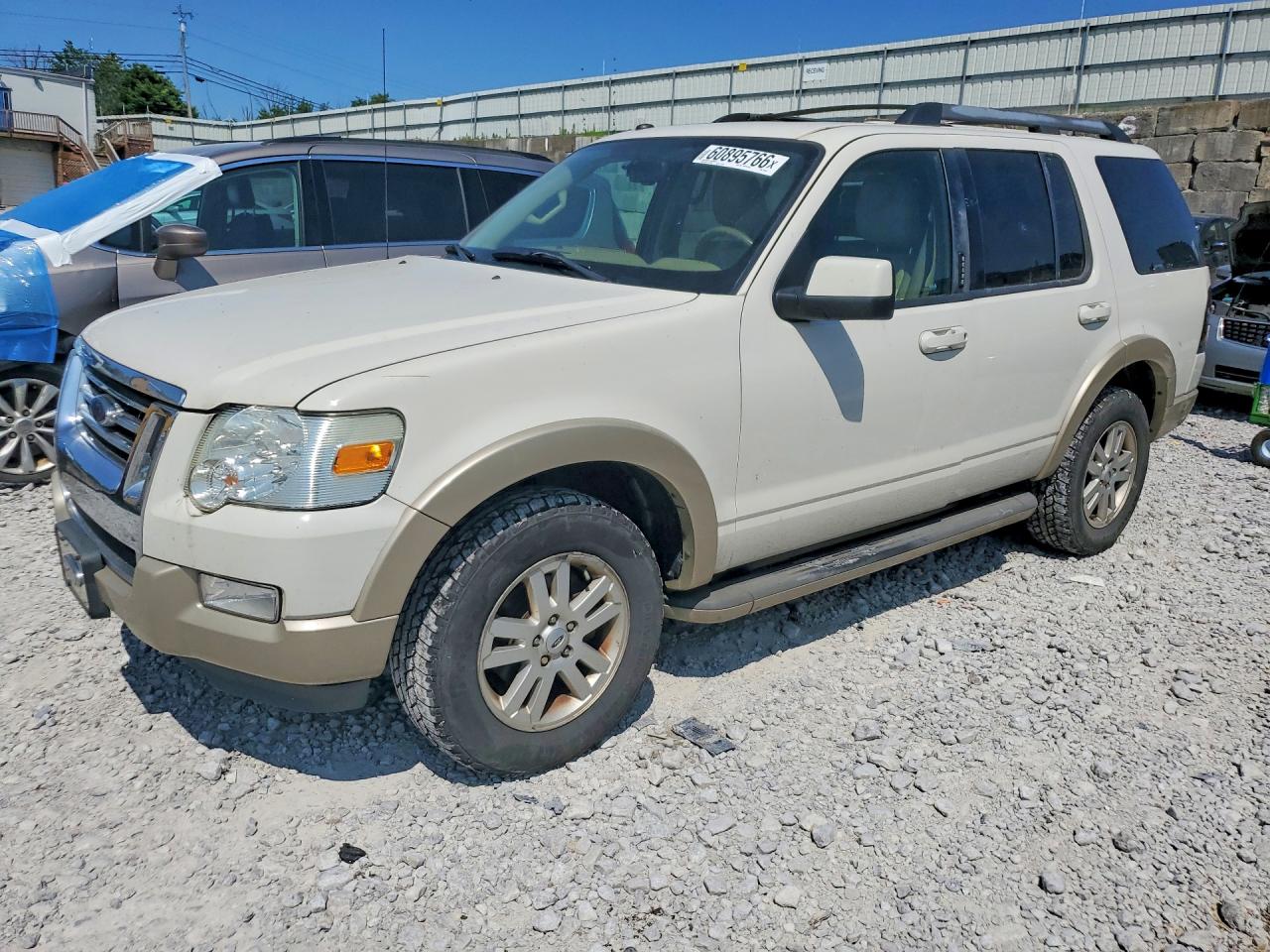 2010 Ford Explorer Eddie Bauer, VIN 1FMEU7EE5AUA15588 — Мелкие вмятины и царапины