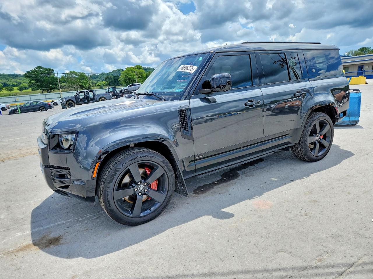 2024 Land Rover Defender X, VIN SALEXFEU6R2294885 — Rear end