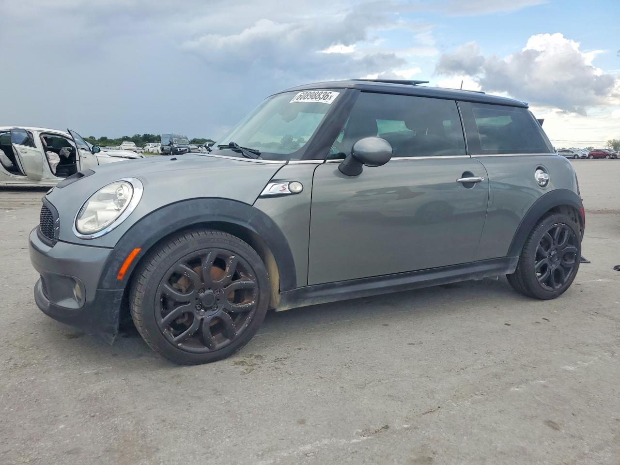 2008 MINI Hardtop S, VIN WMWMF73598TT86697 — Обычный износ
