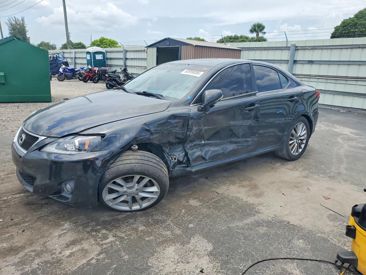 2011 Lexus IS 250, VIN JTHBF5C27B5141606 — Undercarriage