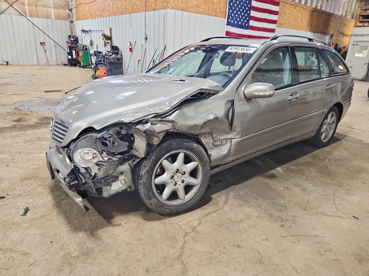 2003 Mercedes-Benz C 240, VIN WDBRH81J83F372062 — Front end