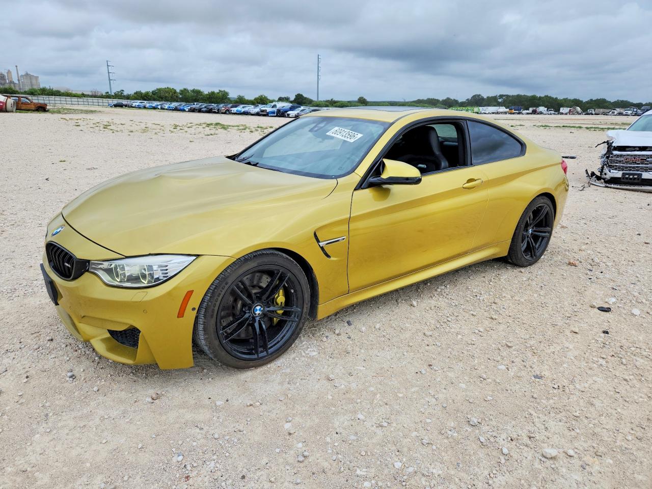 2015 BMW M4, VIN WBS3R9C59FK331552 — Мелкие вмятины и царапины