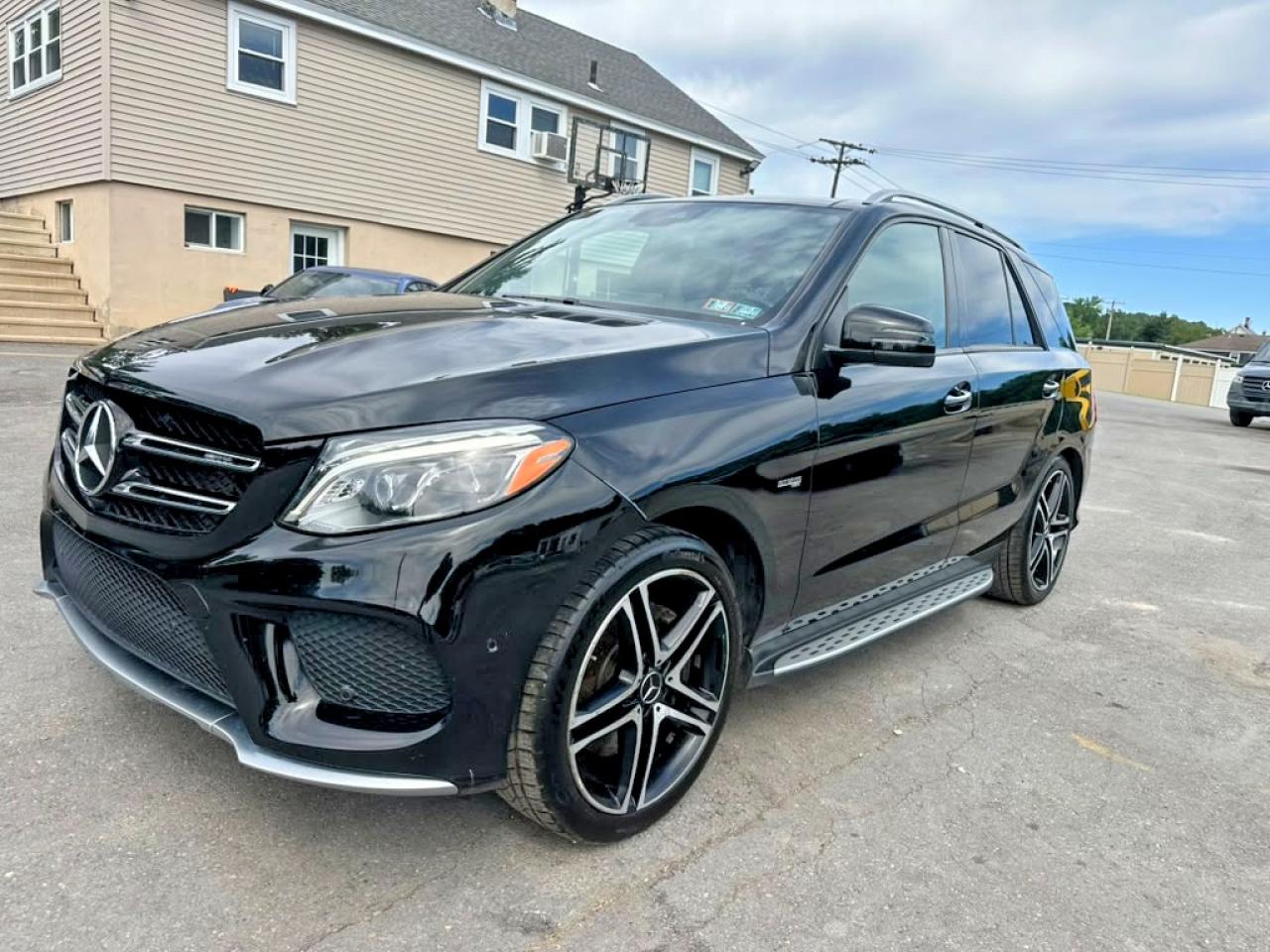 2019 Mercedes-Benz GLE 43 AMG, VIN 4JGDA6EB3KB192495 — Minor dents and scratches