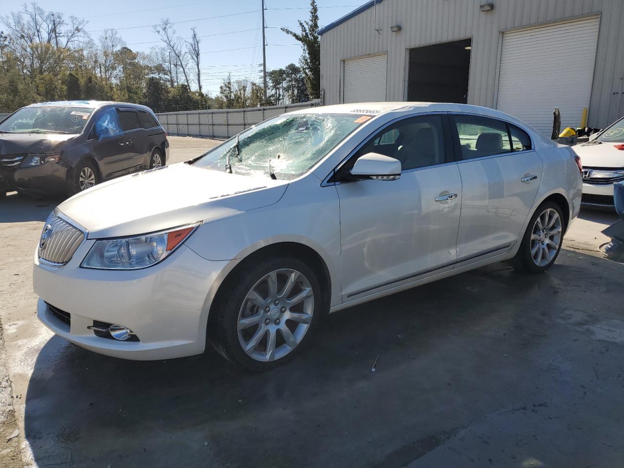 2011 Buick LaCrosse CXS, VIN 1G4GE5ED1BF281598 — Крыша