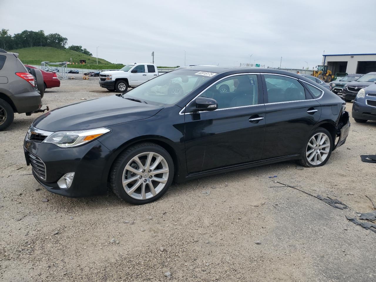 2015 Toyota Avalon Limited, VIN 4T1BK1EB8FU167724 — Auction photo 1 of 4