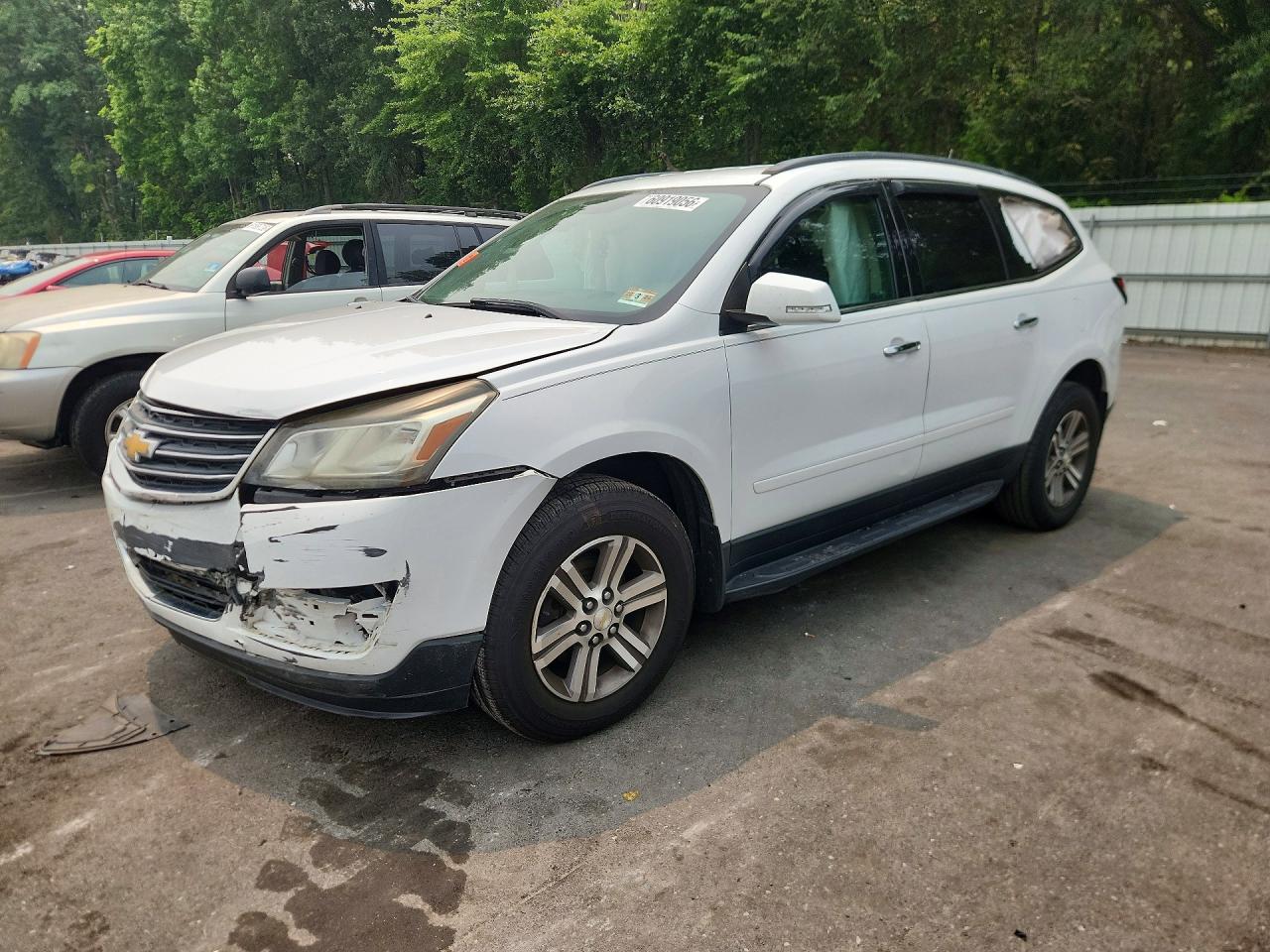 2017 Chevrolet Traverse LT, VIN 1GNKRHKD4HJ122239 — Перед