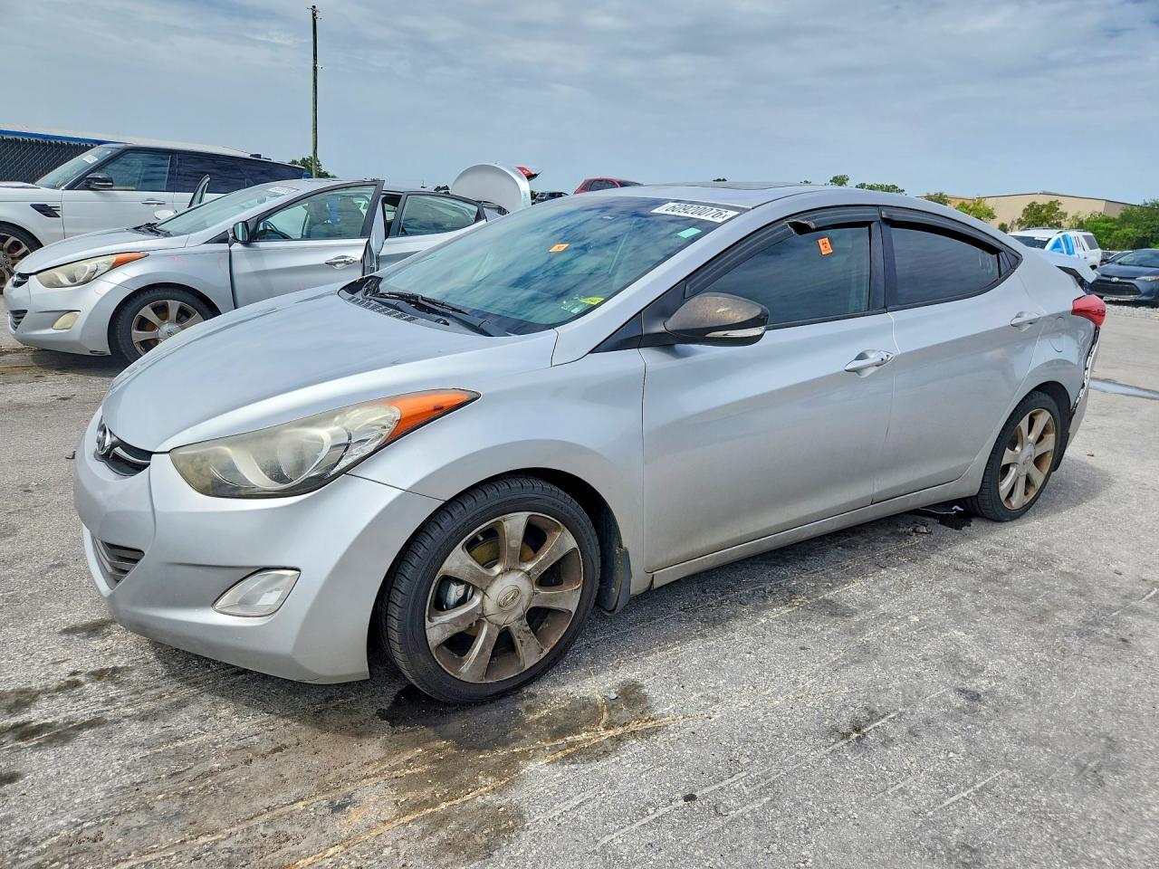 2013 Hyundai Elantra GLS, VIN 5NPDH4AE2DH401571 — Rear end