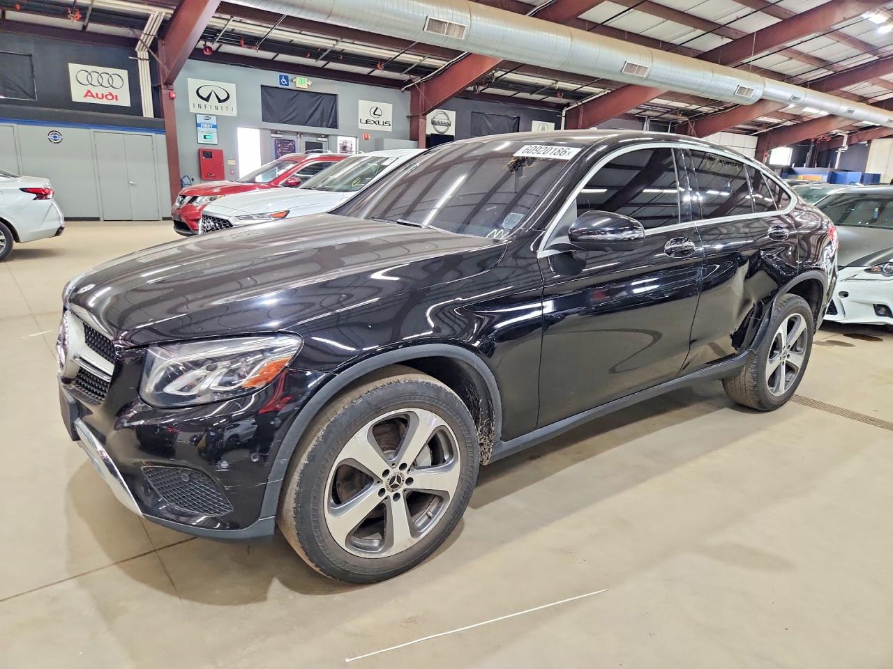 2019 Mercedes-Benz GLC 300, VIN WDC0J4KB5KF575644 — Side