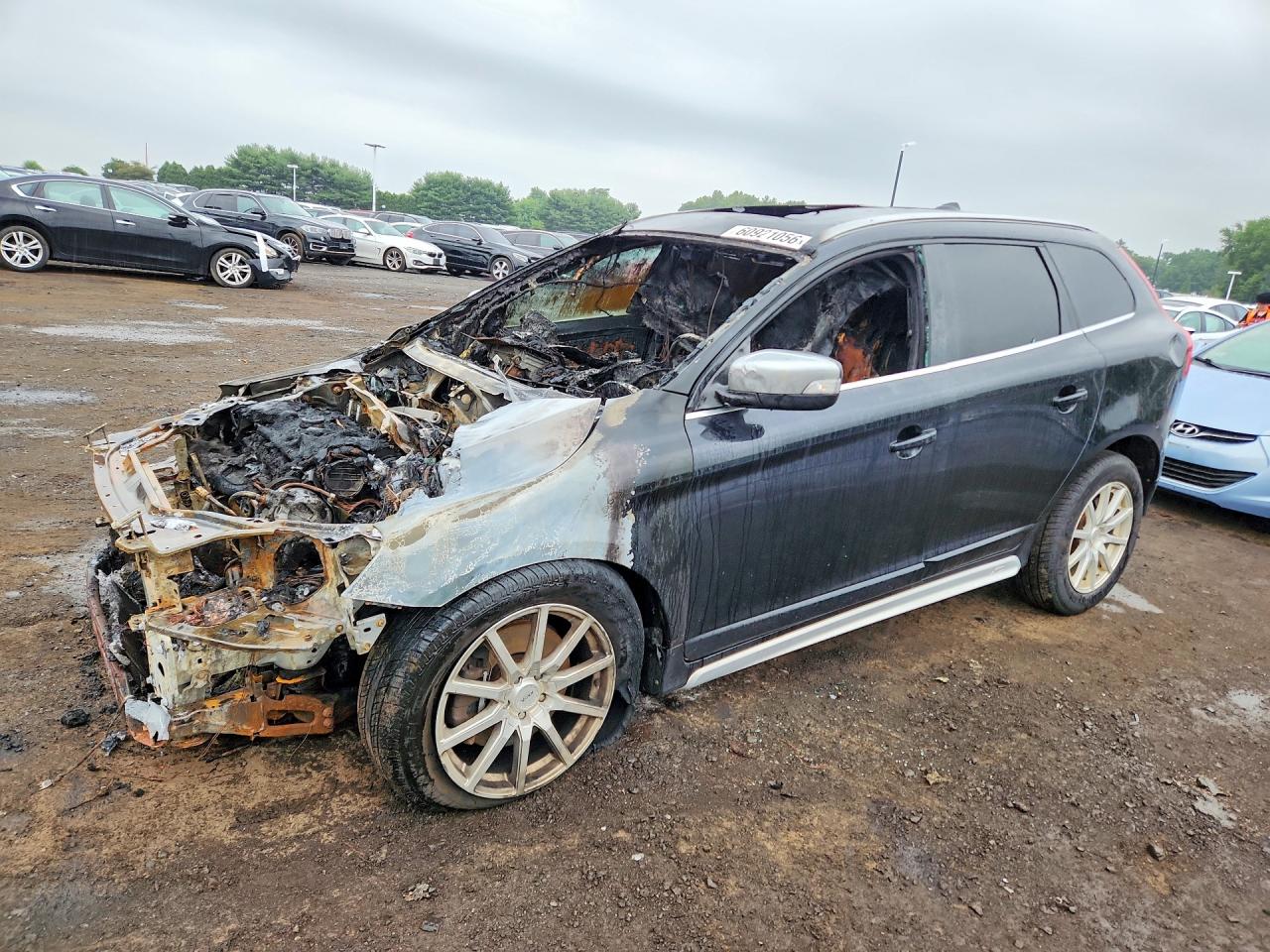 2013 Volvo XC60 T6, VIN YV4902DZ3D2382138 — Пожар