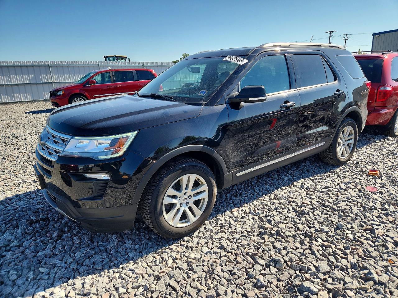 2019 Ford Explorer XLT, VIN 1FM5K8D85KGB35897 — Front end