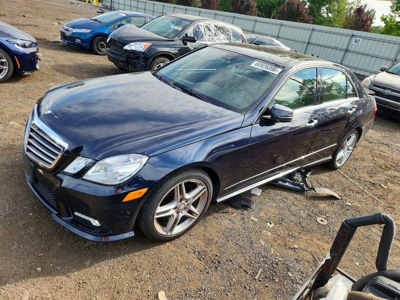 2011 Mercedes-Benz E 350 Luxury, VIN WDDHF8HB5BA368277 — Rear end