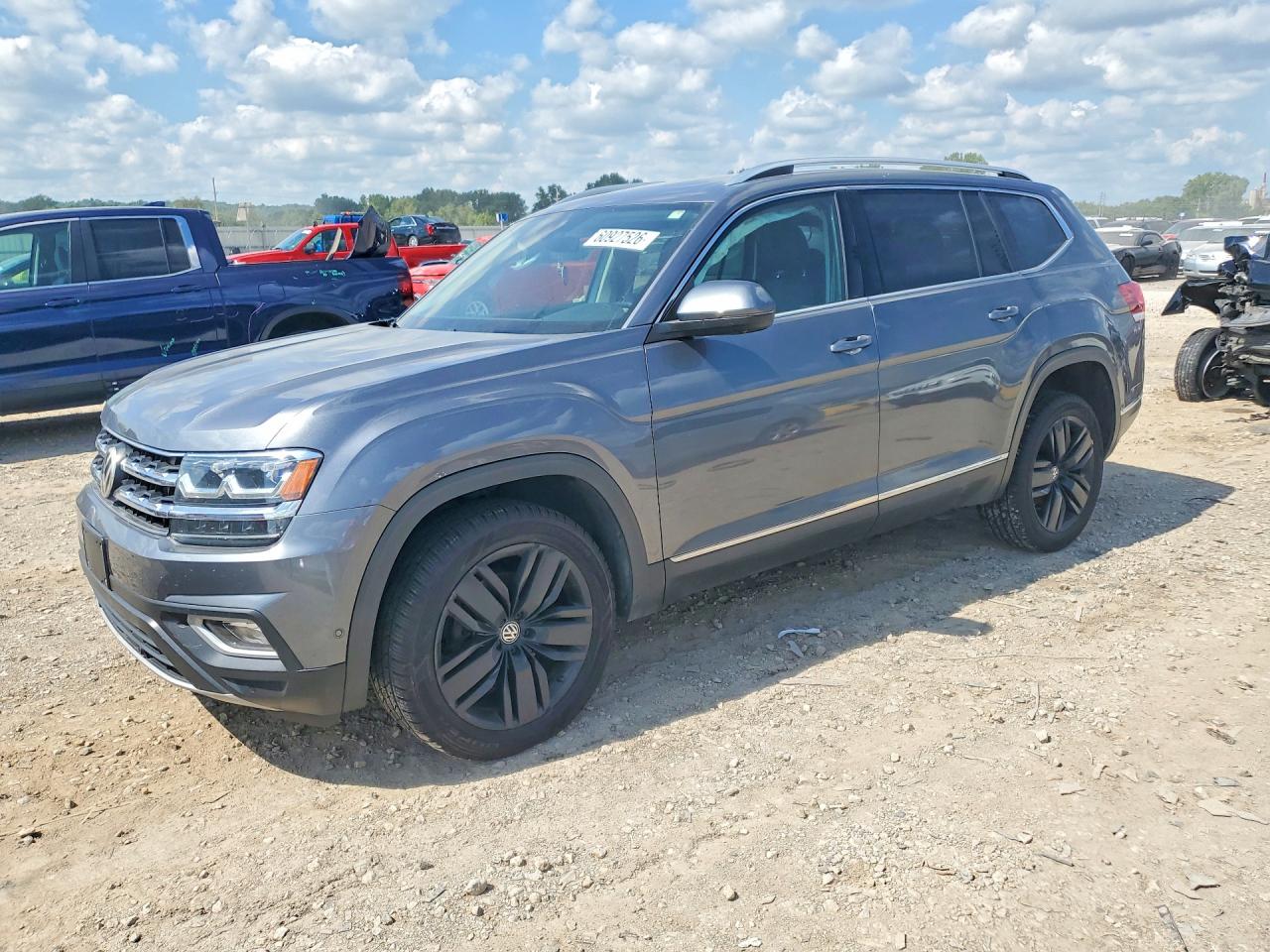 2019 Volkswagen Atlas SEL Premium, VIN 1V2NR2CAXKC566713 — Undercarriage