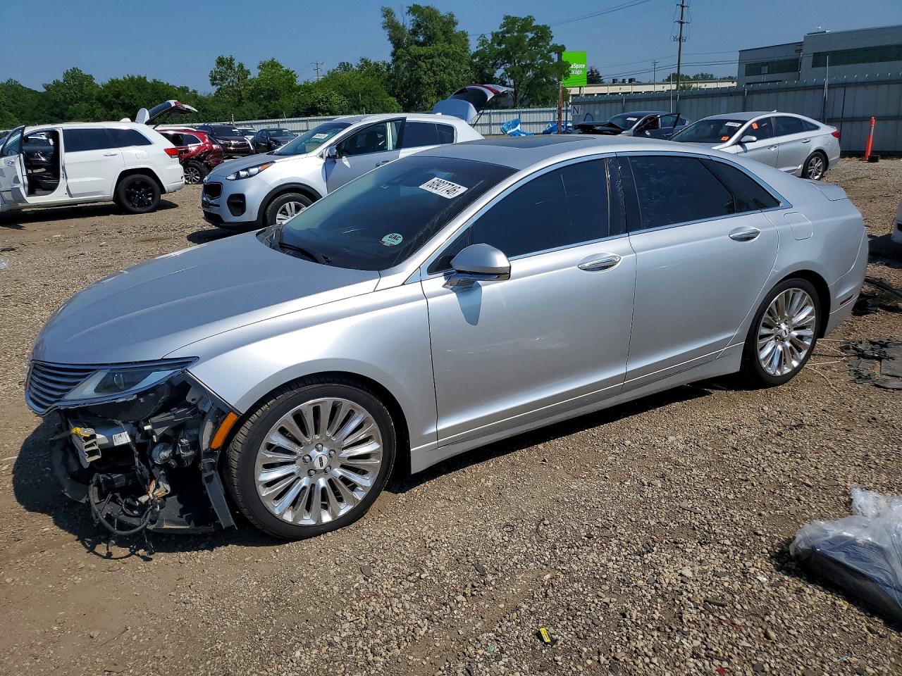 2015 Lincoln MKZ Hybrid, VIN 3LN6L2LU2FR607758 — Front end