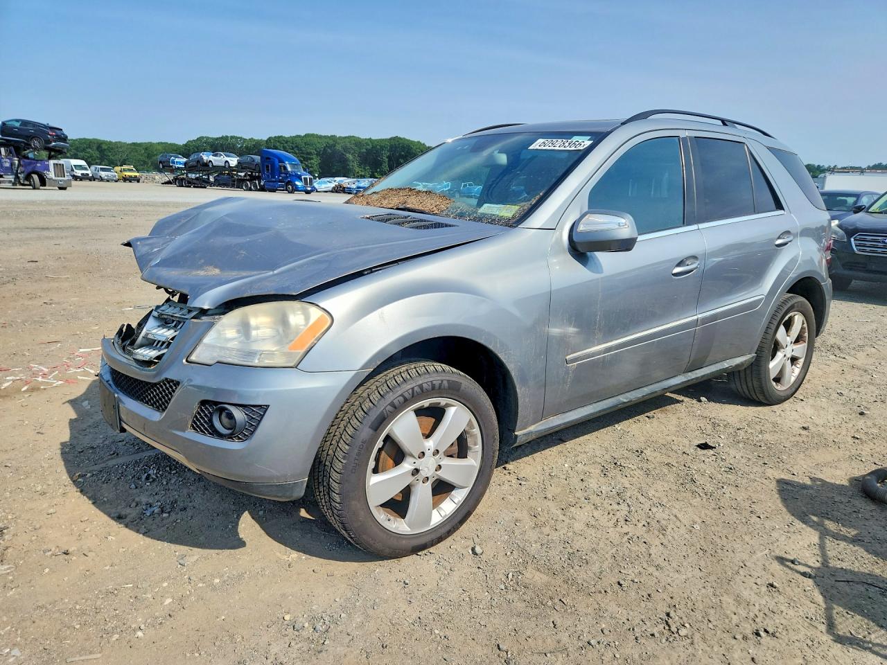 2010 Mercedes-Benz M 350, VIN 4JGBB8GB0AA576848 — Front end