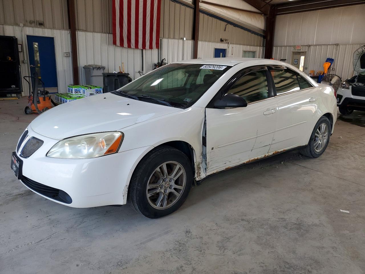 2006 Pontiac G6, VIN 1G2ZF55B564165769 — Front end