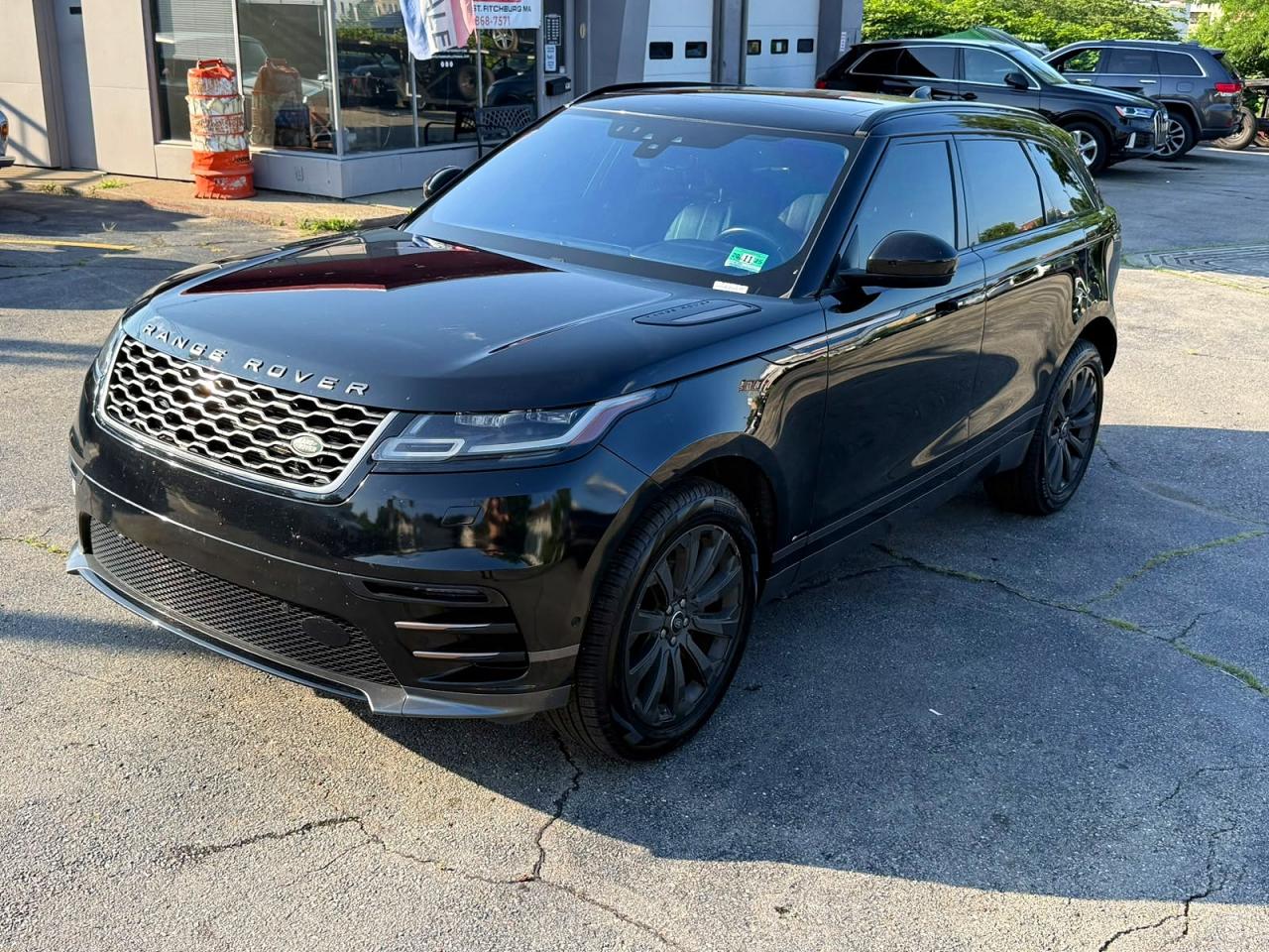 2019 Land Rover Range Rover Velar R-Dynamic SE, VIN SALYL2EX2KA783629 — Minor dents and scratches