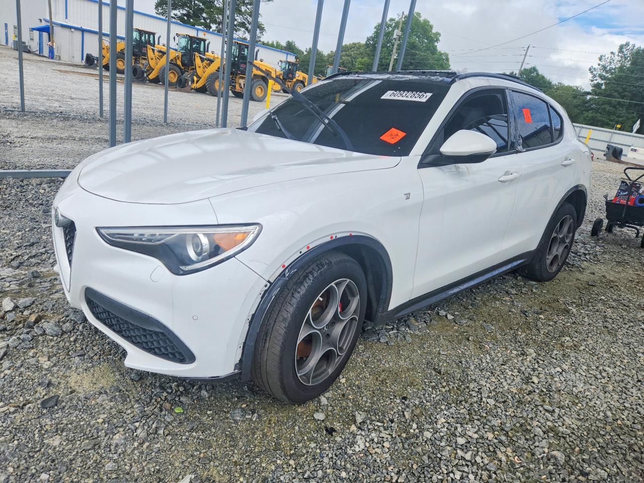 2022 Alfa Romeo Stelvio Veloce, VIN ZASPAKBN9N7D36784 — Front end