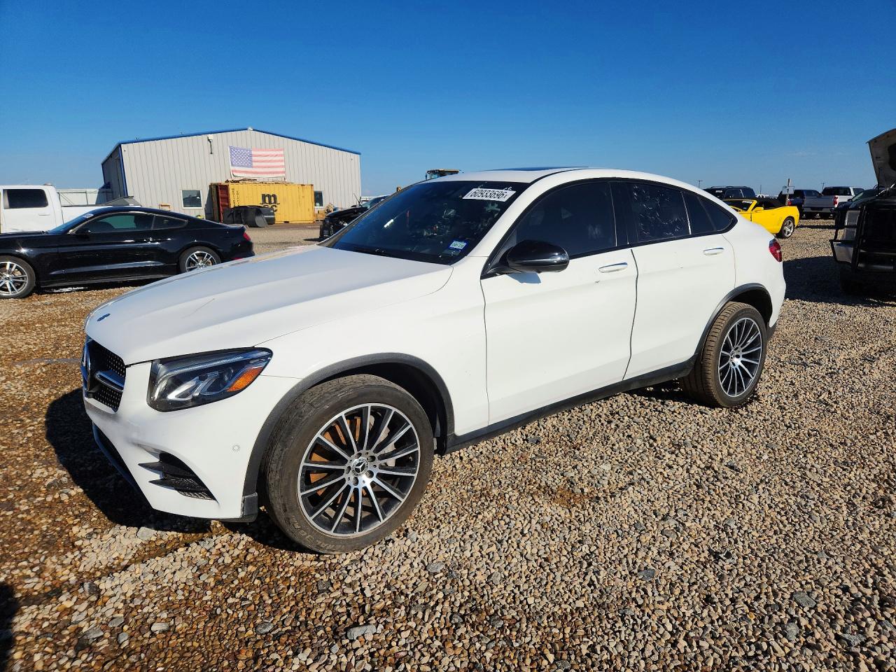 2018 Mercedes-Benz GLC 300, VIN WDC0J4KBXJF431389 — Normal wear