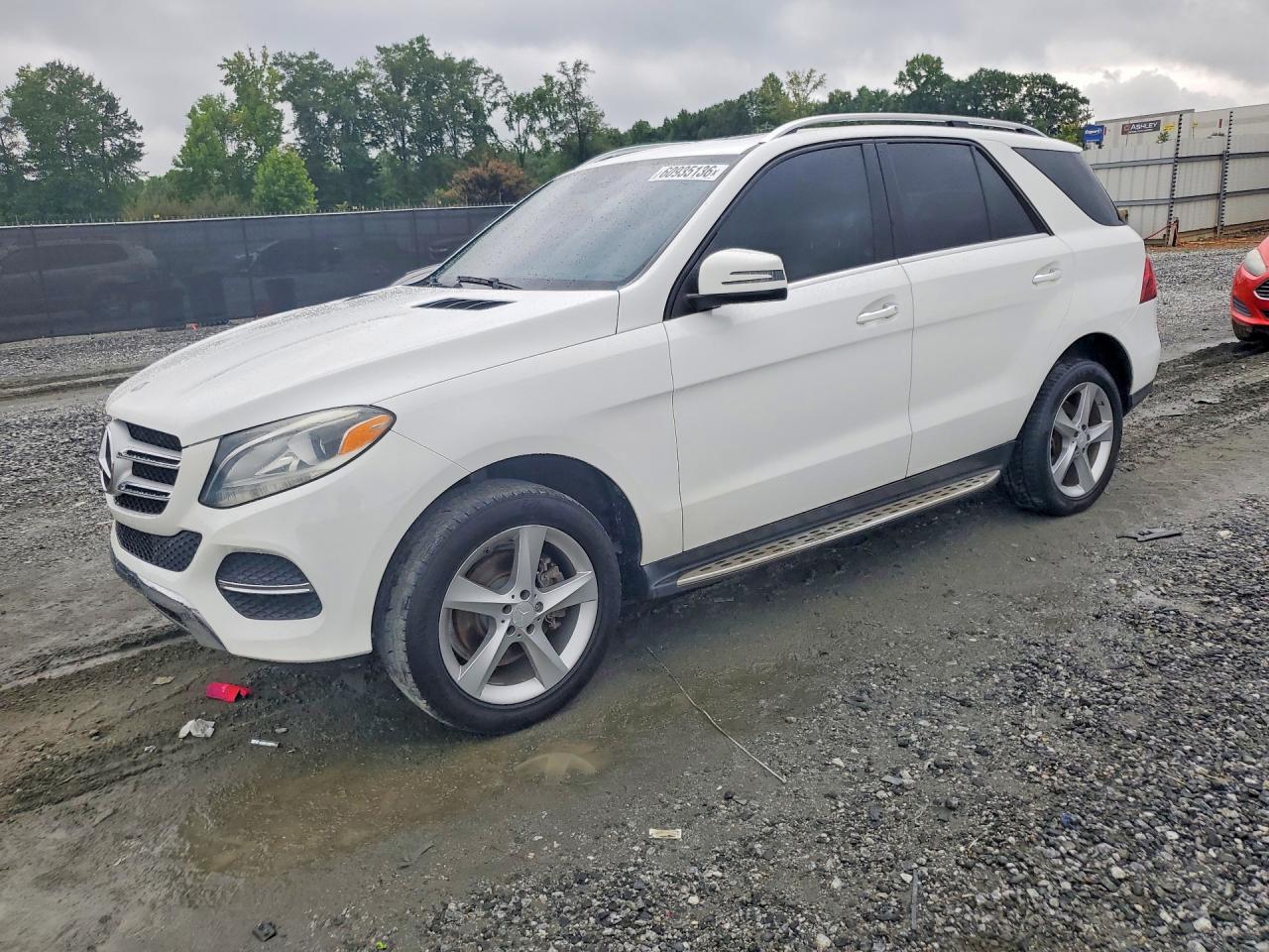 2016 Mercedes-Benz GLE 350, VIN 4JGDA5JB7GA692995 — Minor dents and scratches