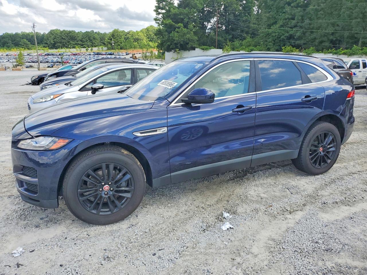 2018 Jaguar F-Pace 25t Prestige, VIN SADCK2FX5JA288623 — Side