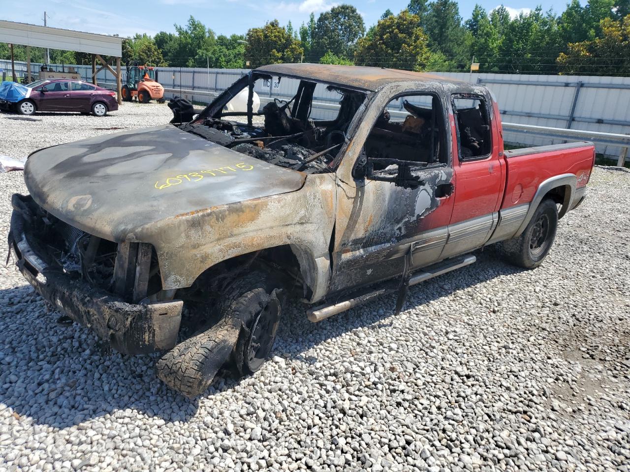 2002 Chevrolet Silverado 2500 LS, VIN 1GCGK29U22Z149440 — Burn