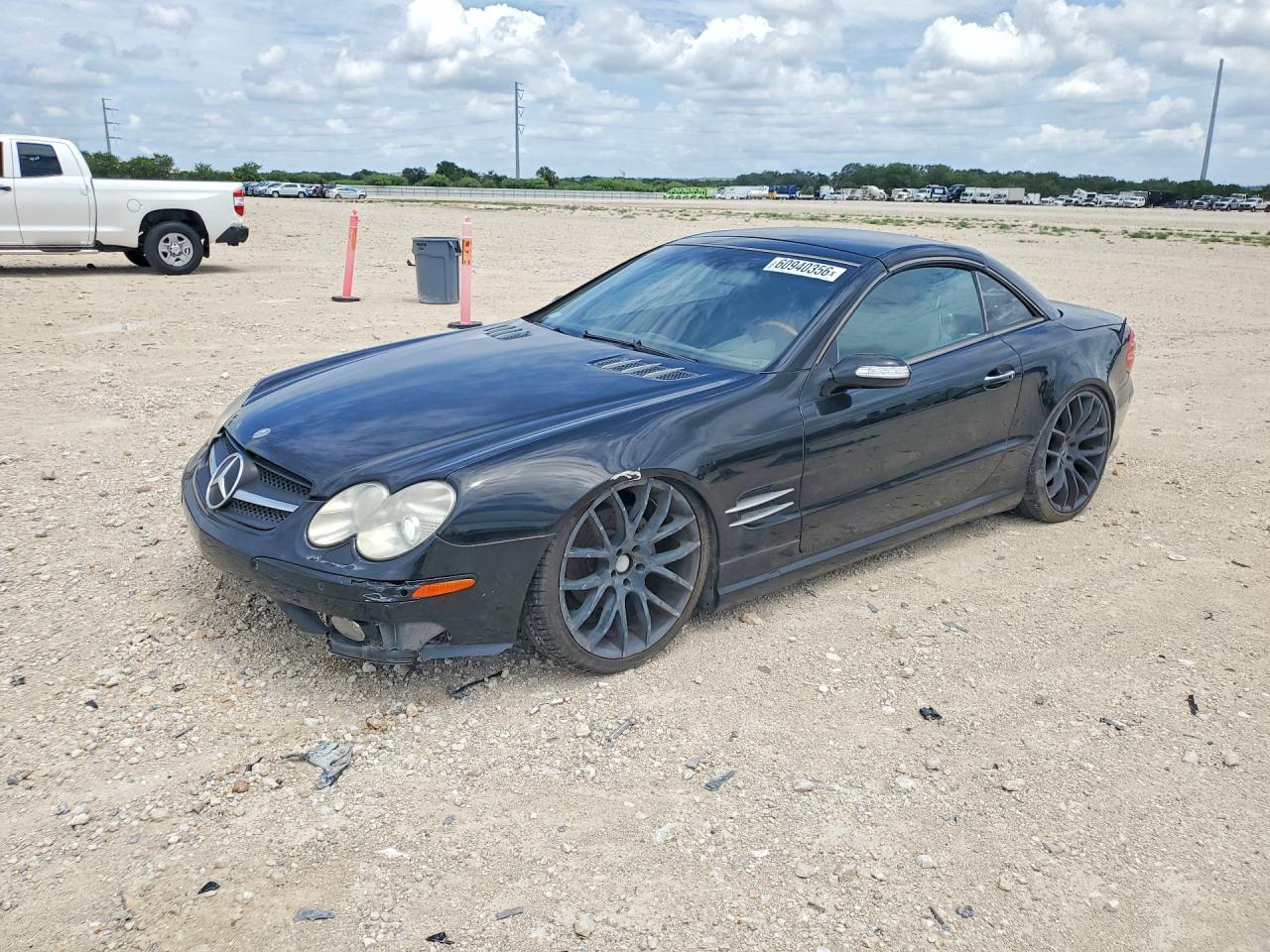 2004 Mercedes-Benz SL 500, VIN WDBSK75FX4F085052 — Front end