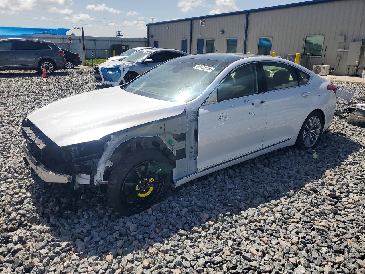 2017 Genesis G80 3.8L, VIN KMHGN4JE0HU195373 — Перед