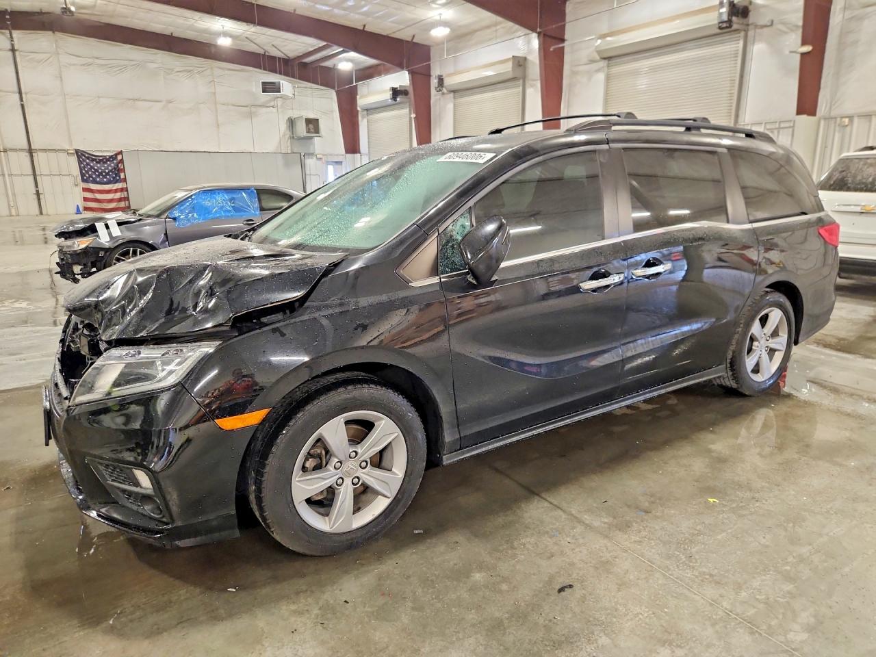 2018 Honda Odyssey EX-L, VIN 5FNRL6H77JB032241 — Front end