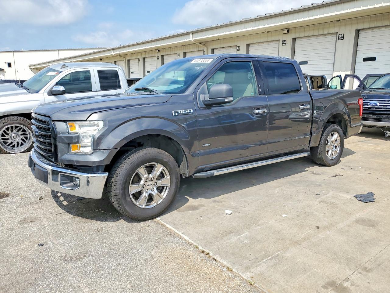 2015 Ford F-150 XLT, VIN 1FTEW1CP2FFC31801 — Roof