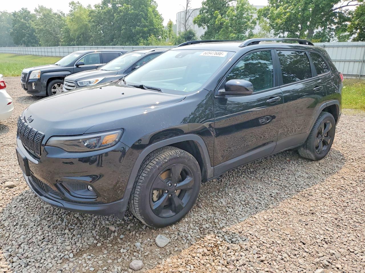 2021 Jeep Cherokee Latitude Plus, VIN 1C4PJMLB5MD193857 — Rear end