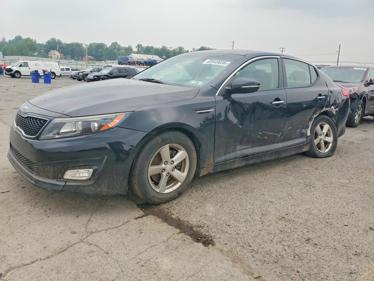 2015 Kia Optima LX, VIN 5XXGM4A7XFG518629 — Side