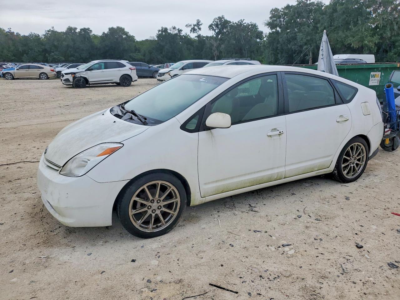 2005 Toyota Prius, VIN JTDKB20U353022629 — Minor dents and scratches
