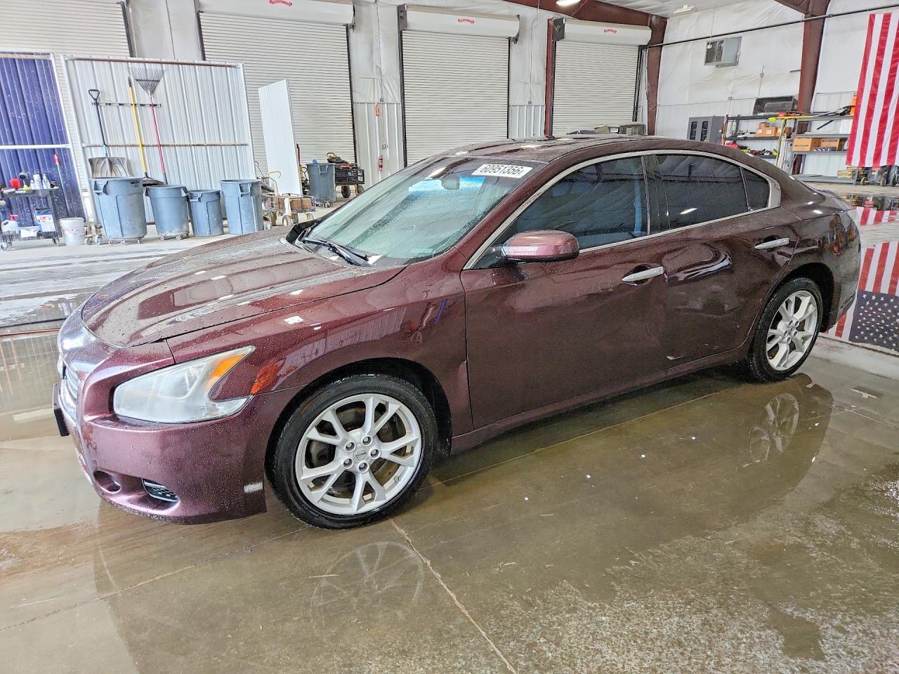 2014 Nissan Maxima SV, VIN 1N4AA5AP5EC439751 — Бок