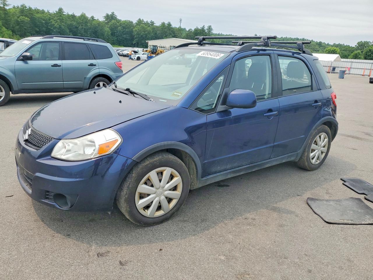 2011 Suzuki SX4 Crossover, VIN JS2YB5A36B6305513 — Normal wear