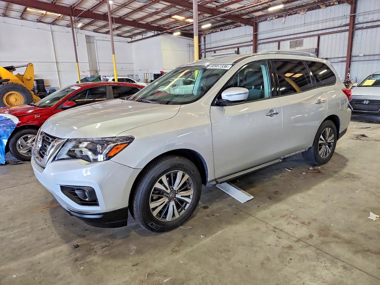2017 Nissan Pathfinder SL, VIN 5N1DR2MN2HC677775 — Mechanical