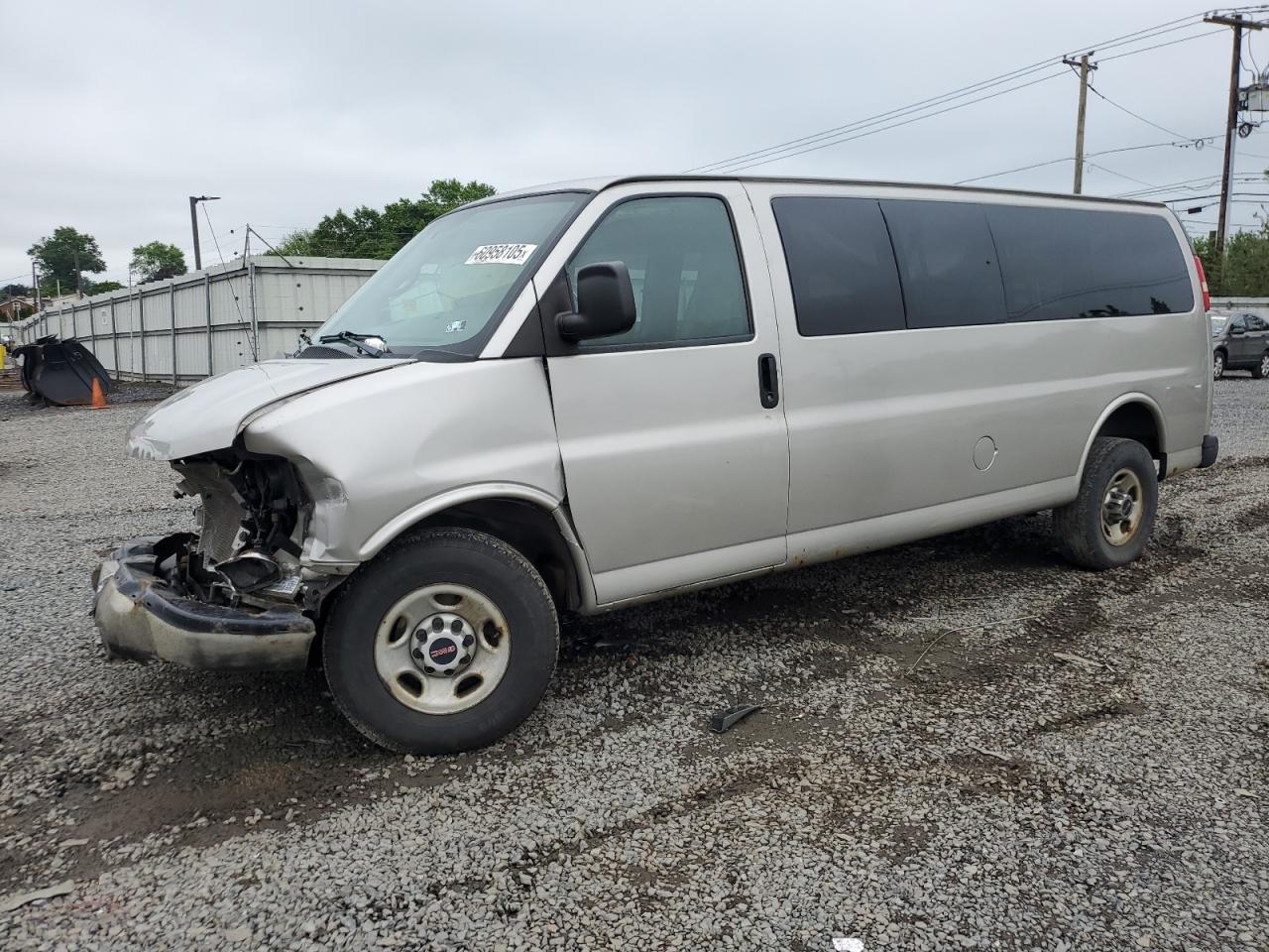 2008 GMC Savana, VIN 1GJHG39K681110070 — Front end