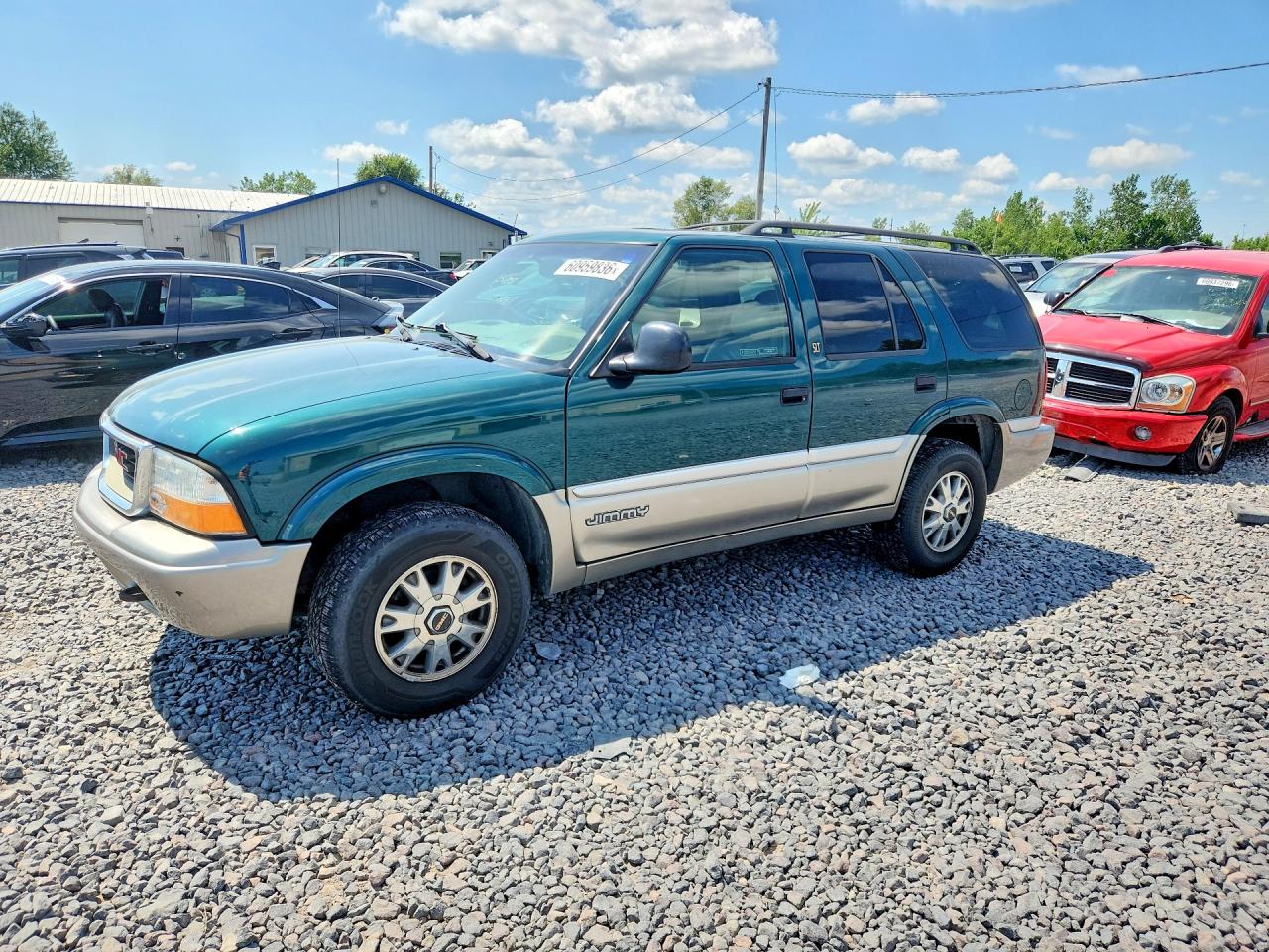 1998 GMC Jimmy SLT, VIN 1GKDT13W4W2569451 — Rear end