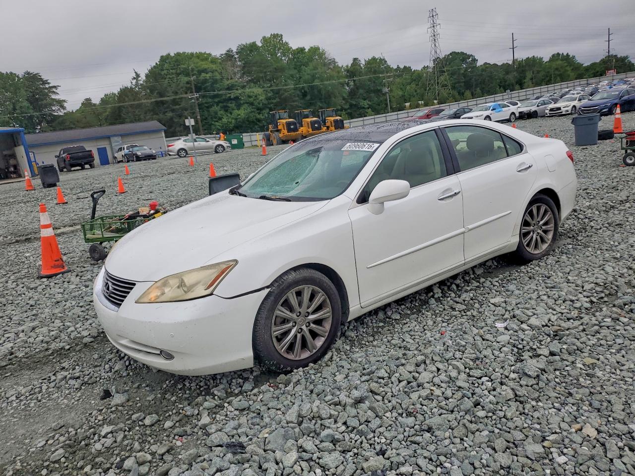 2009 Lexus ES 330, VIN JTHBJ46G392322813 — Front end