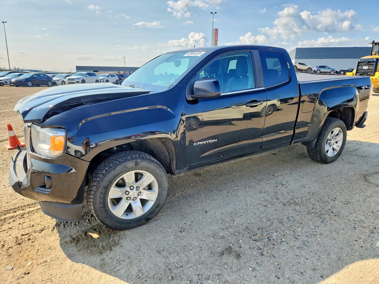2017 GMC Canyon 4WD SLE, VIN 1GTH6CEN0H1323980 — Front end