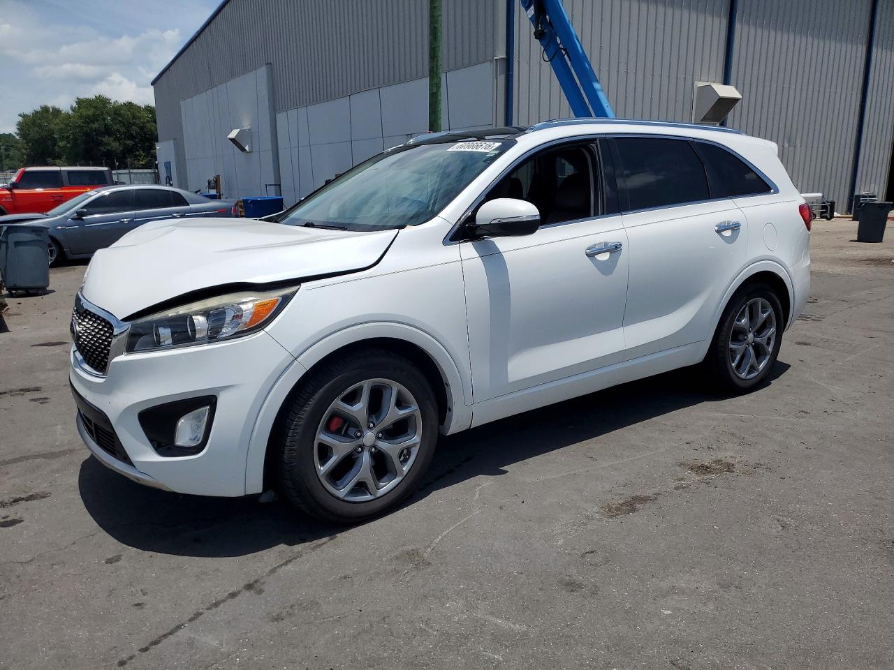 2017 Kia Sorento SXL, VIN 5XYPK4A52HG317598 — Front end