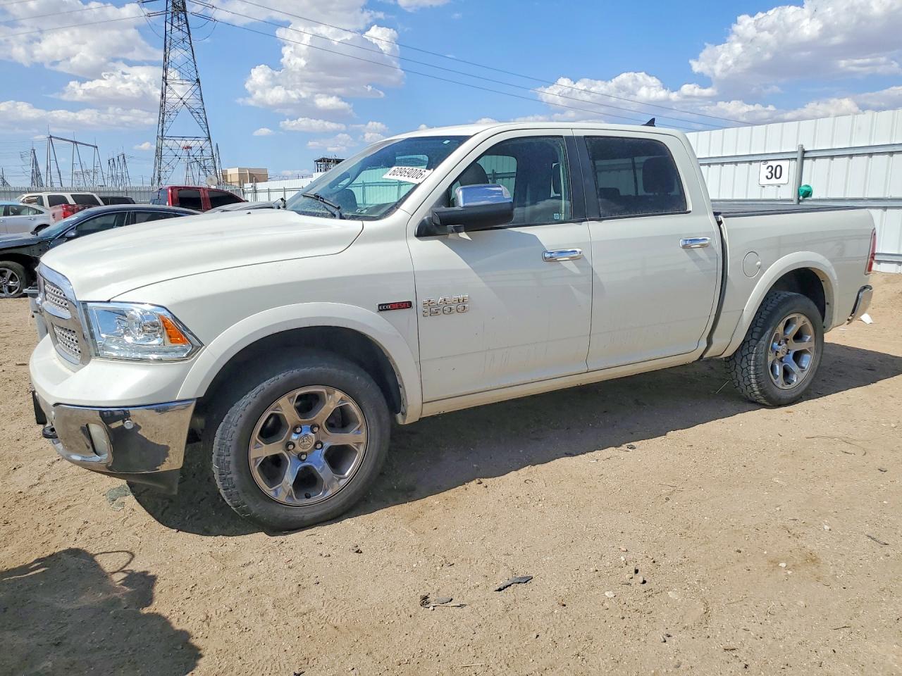 2018 Ram 1500 Laramie, VIN 1C6RR7NMXJS353487 — Minor dents and scratches