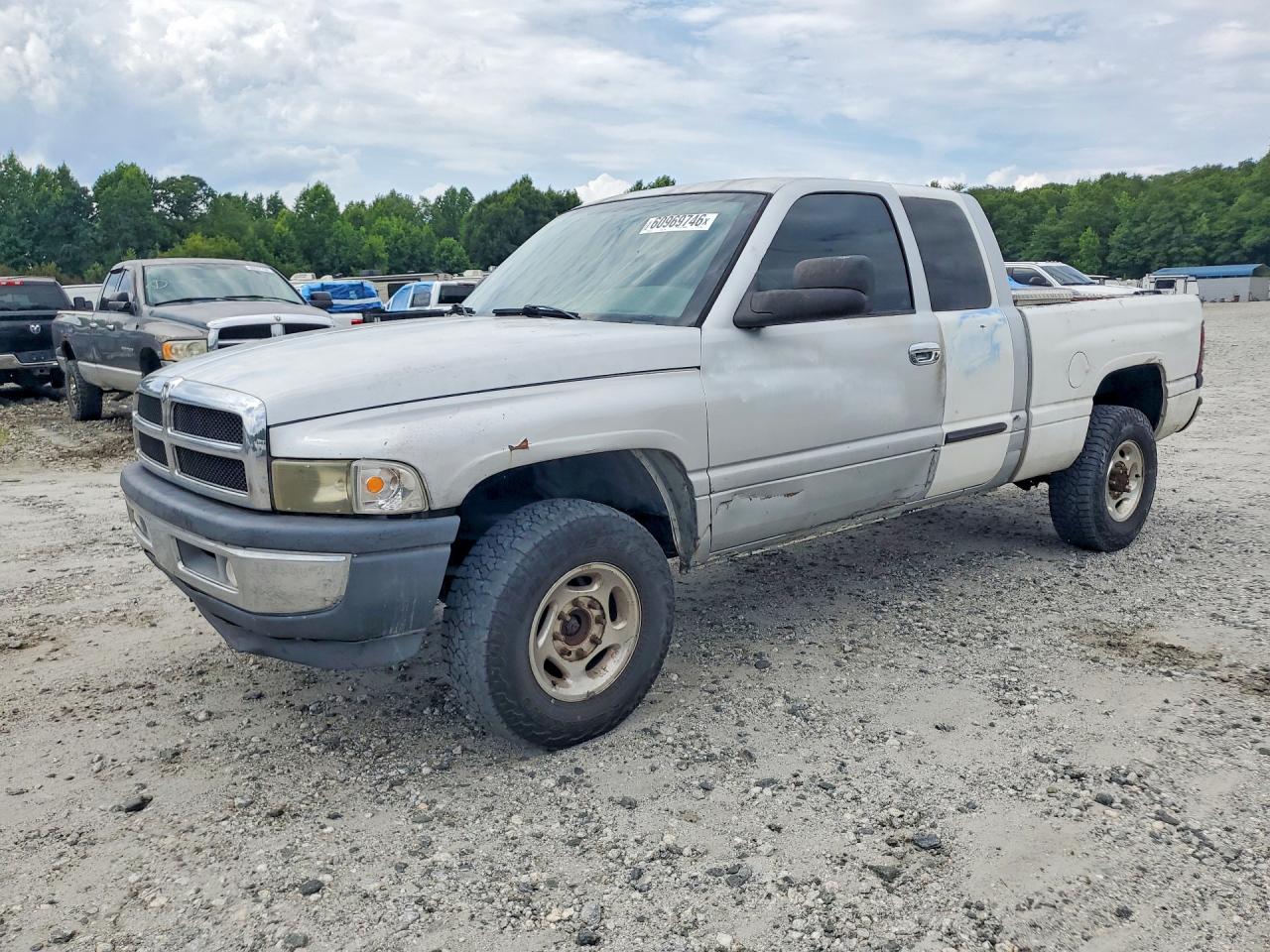 2002 Dodge 2500, VIN 3B7KC23642M263037 — Minor dents and scratches