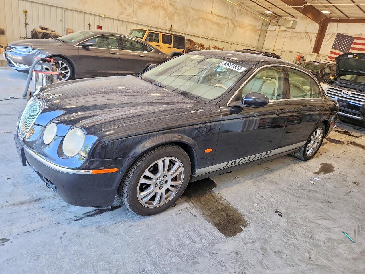 2005 Jaguar S-Type, VIN SAJWA01T25FN28869 — Front end