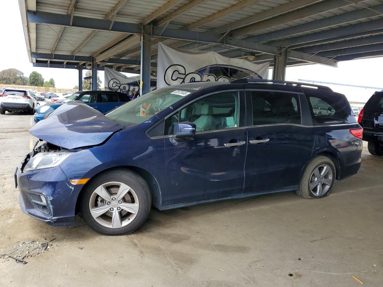 2019 Honda Odyssey EX-L, VIN 5FNRL6H78KB049597 — Front end