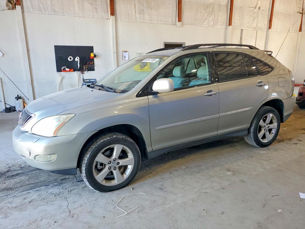 2004 Lexus RX 330, VIN 2T2HA31U94C002131 — Undercarriage