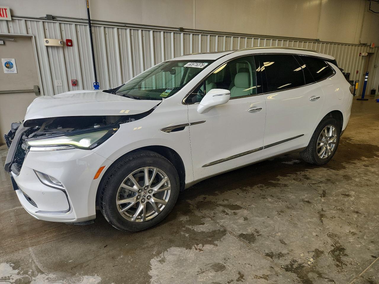 2023 Buick Enclave Essence, VIN 5GAEVAKW6PJ137576 — Front end
